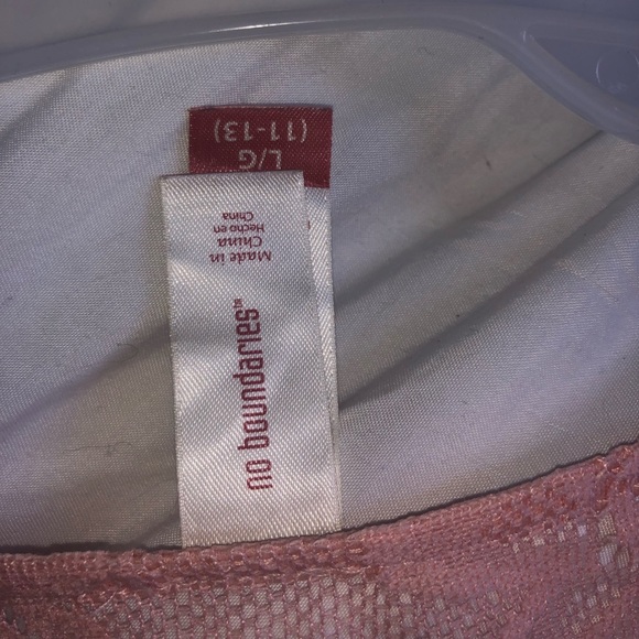 Pink baby doll lace dress with heart shape neckline - Picture 5 of 5